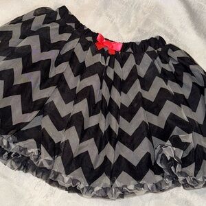 H&M Black and Gray Chevron Dress with Pink Bow 6/7yrs